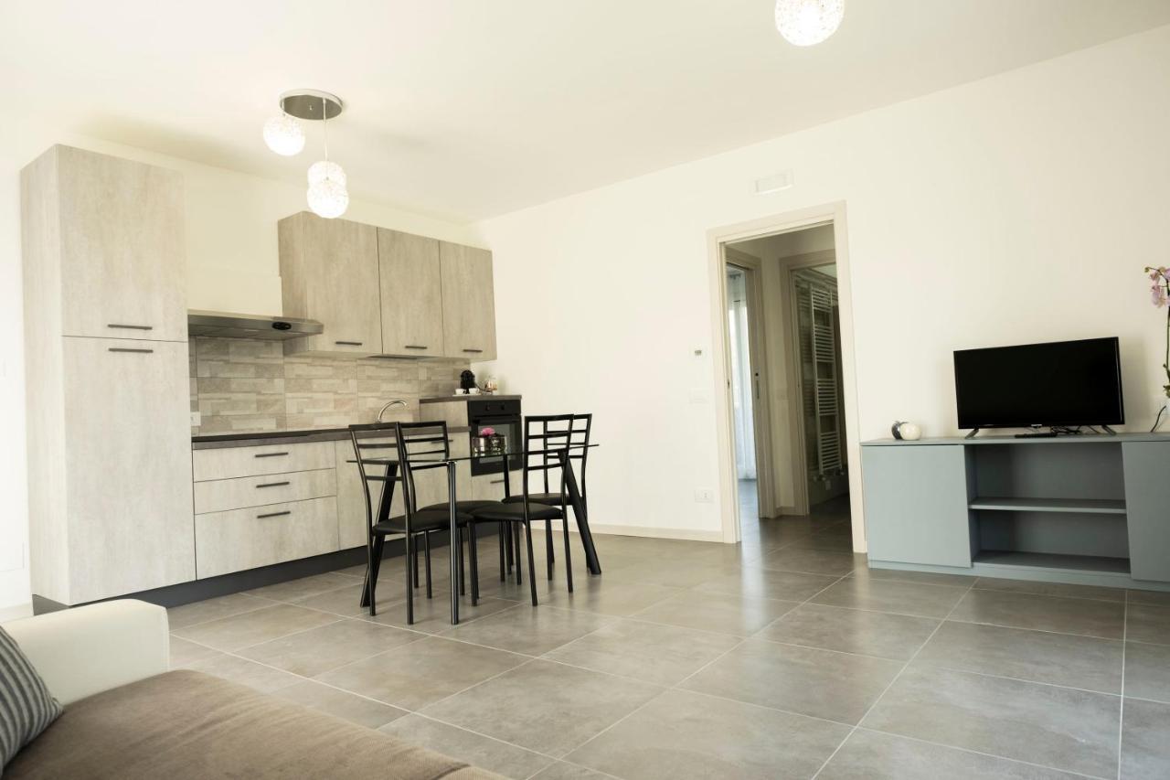 Marali Lake Apartments Di Enrica Bianchera Desenzano del Garda Eksteriør bilde
