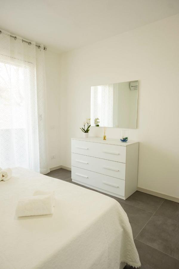 Marali Lake Apartments Di Enrica Bianchera Desenzano del Garda Eksteriør bilde