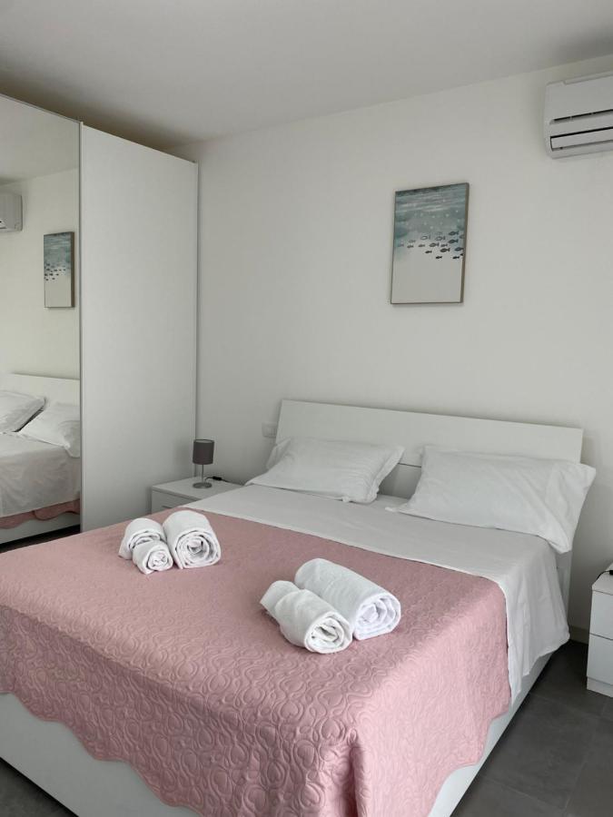 Marali Lake Apartments Di Enrica Bianchera Desenzano del Garda Eksteriør bilde