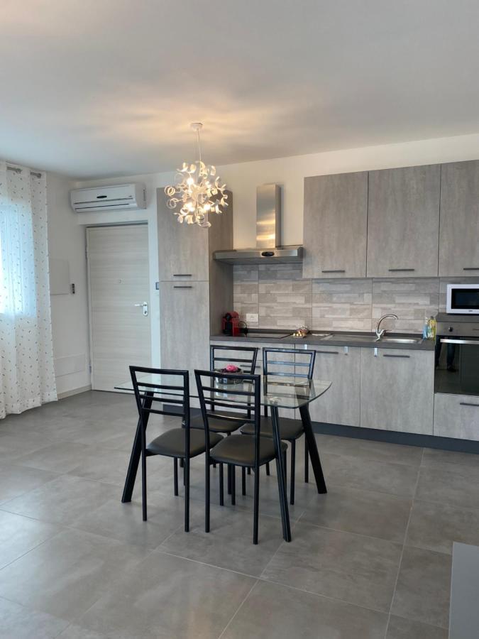 Marali Lake Apartments Di Enrica Bianchera Desenzano del Garda Eksteriør bilde